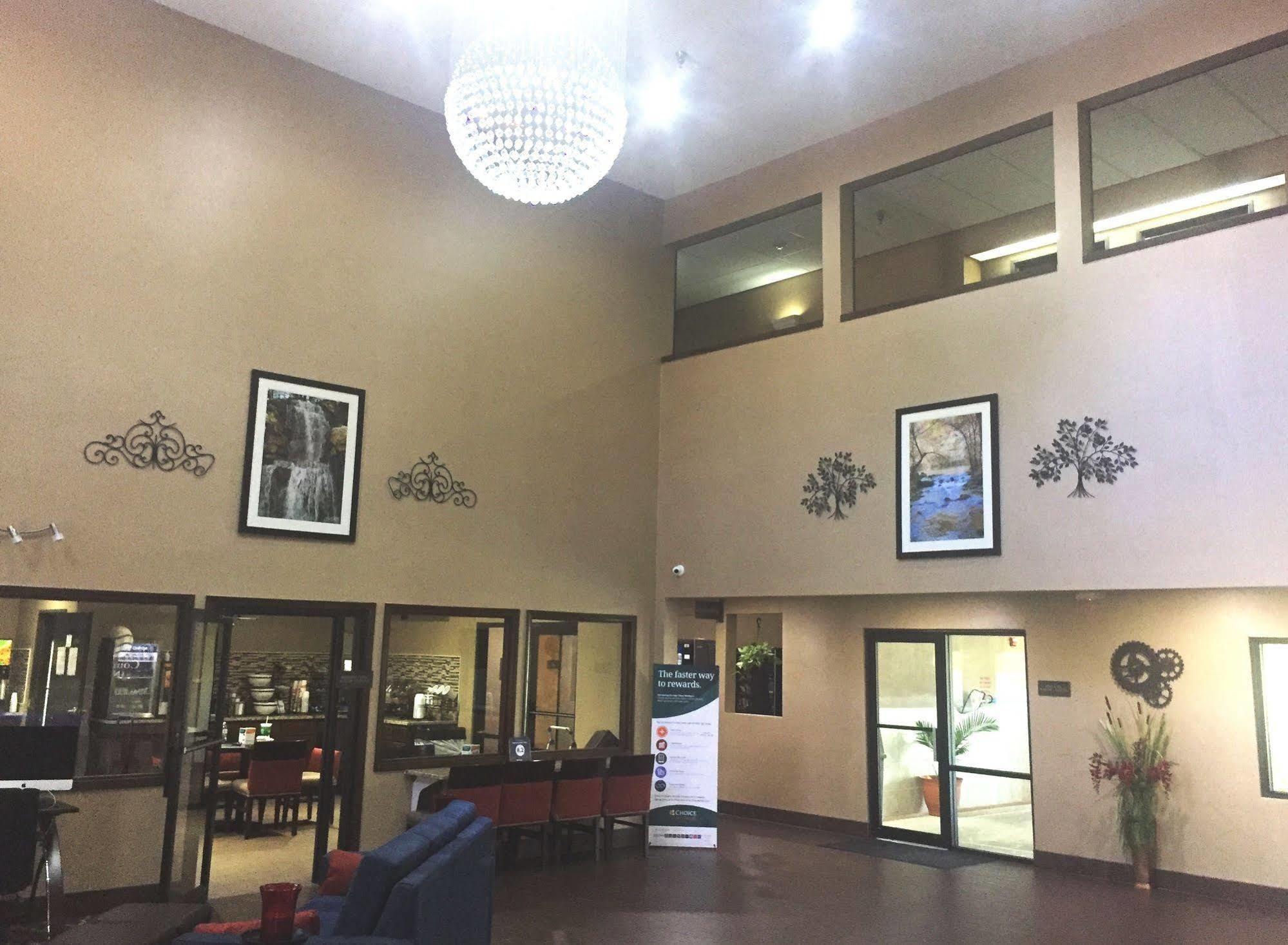 格雷恩瓦利康福特茵酒店 Grain Valley 外观 照片